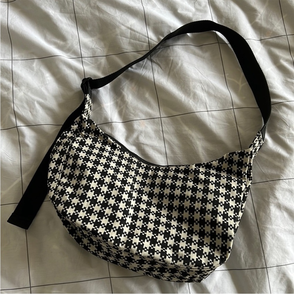 baggu crescent - black & white pixel gingham